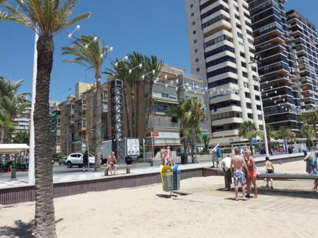 Disponible En Abril-Wifi-3Hab, 6 Pers, -Piscina, Aire Acondi-Parking Opcionable Extra Lägenhet Benidorm Exteriör bild