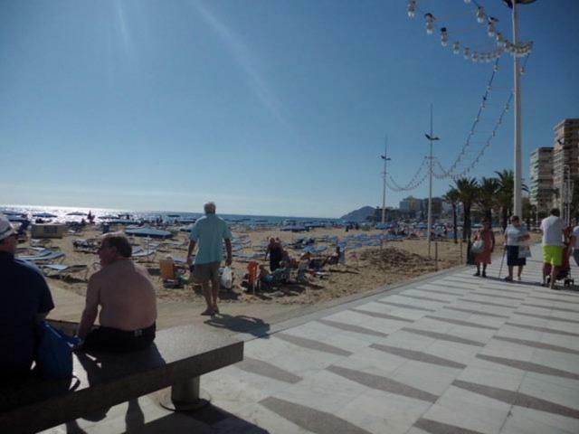 Disponible En Abril-Wifi-3Hab, 6 Pers, -Piscina, Aire Acondi-Parking Opcionable Extra Lägenhet Benidorm Exteriör bild
